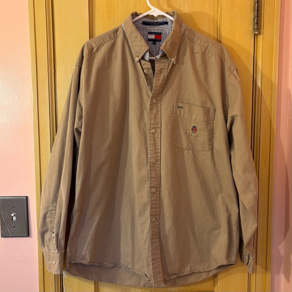 Tommy Hilfiger Big Logo Button Down Shirt with embroidered crest size large